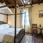 Porto Del Colombo Traditional Boutique Hotel 4*
