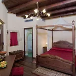 Porto Del Colombo Traditional Boutique Ханья (Крит)