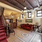 Porto Del Colombo Traditional Boutique Chania (Crete)