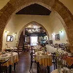 Porto Del Colombo Traditional Boutique Chania (Crete)