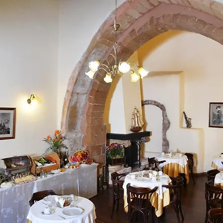 Porto Del Colombo Traditional Boutique Hotel 4*