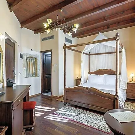 Porto Del Colombo Traditional Boutique Hotel 4*