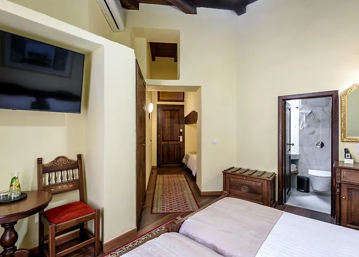 Porto Del Colombo Traditional Boutique