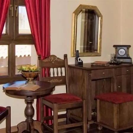 Готель Porto Del Colombo Traditional Boutique Chania (Crete)