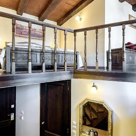Готель Porto Del Colombo Traditional Boutique 4*