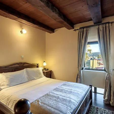 Porto Del Colombo Traditional Boutique