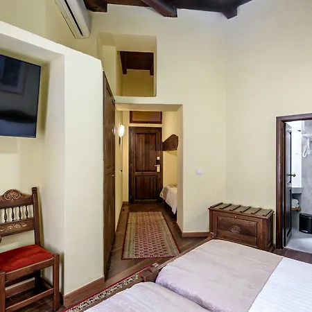 Porto Del Colombo Traditional Boutique