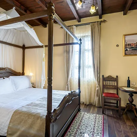 Porto Del Colombo Traditional Boutique Готель 4*
