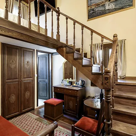 Porto Del Colombo Traditional Boutique 4*